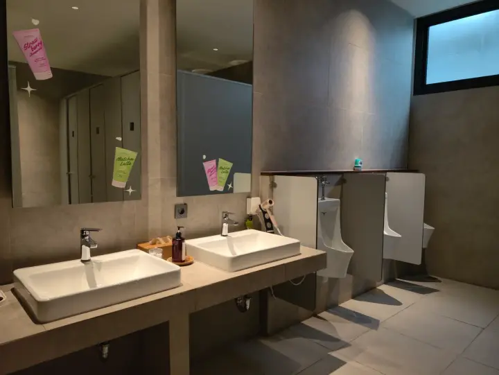 Clean bathroom with stone counters
